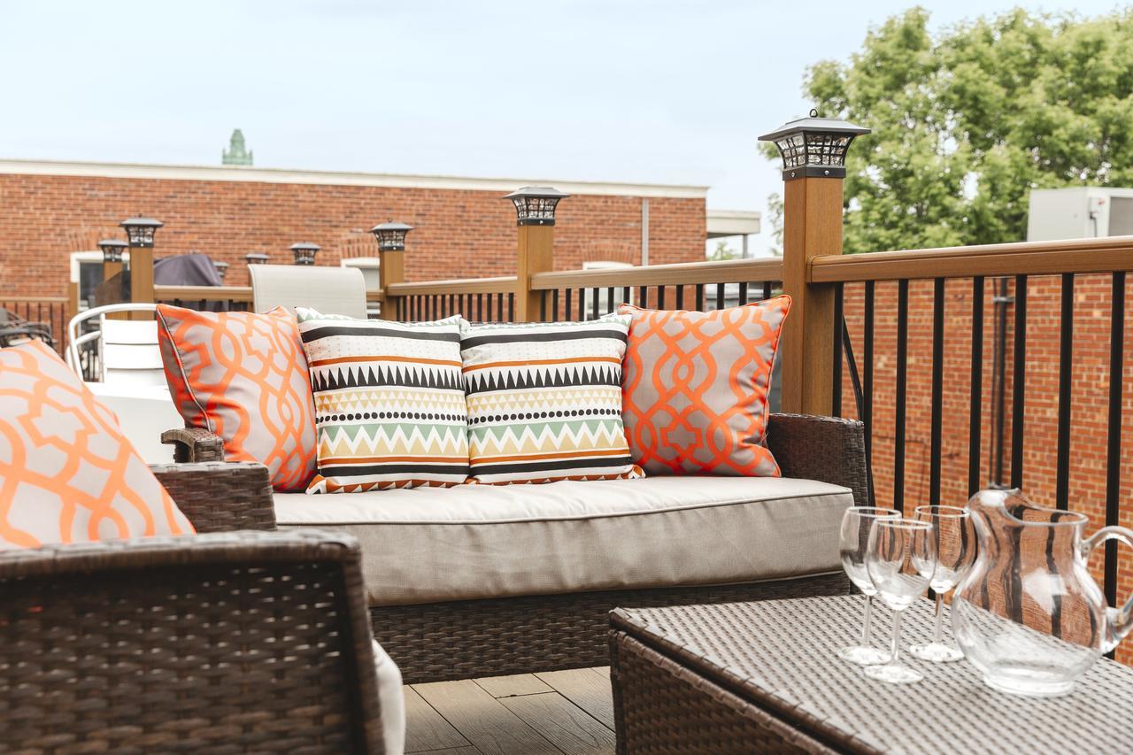 Mtlvacationrentals-The Mtlvr Kisses Montreal Exterior photo